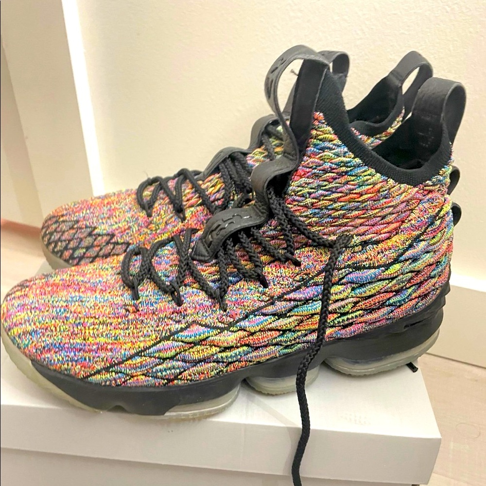 Nike Lebron 15 Basketball Shoes